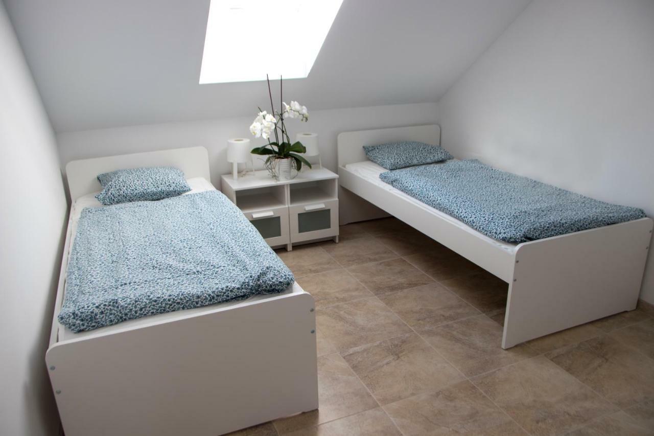 Zleby Apartman U Fuxu מראה חיצוני תמונה
